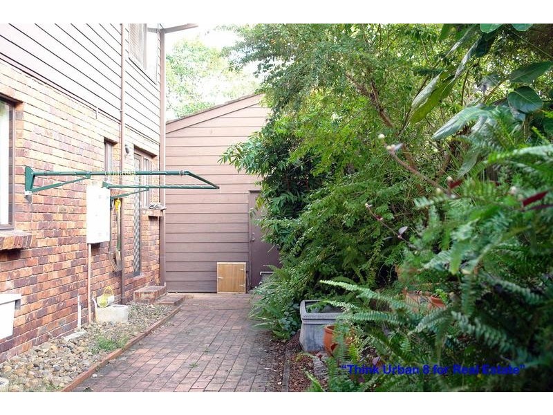 15 Mazzard Street, Bellbowrie QLD 4070